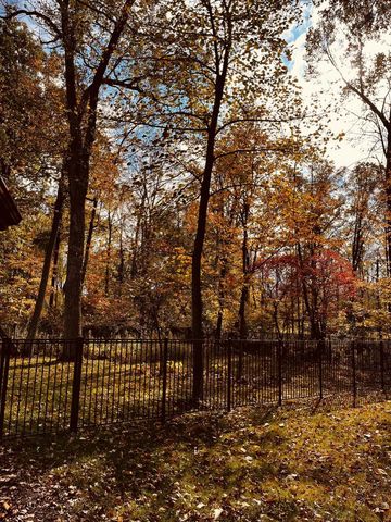 13737 N Lake Shore DRIVE, Mequon, WI 53097