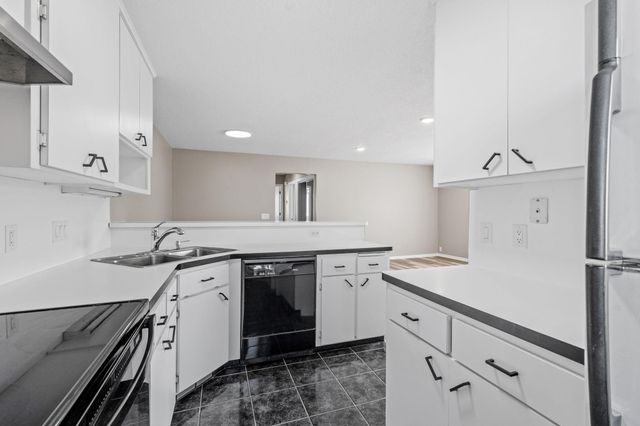 11101 Drake Street NW, Coon Rapids, MN 55433