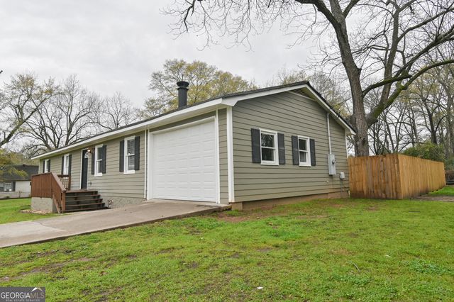 335 Poplar Ave., Social Circle, GA 30025