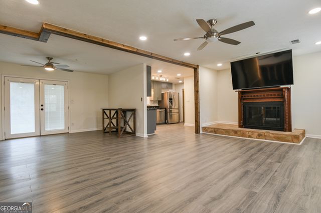 335 Poplar Ave., Social Circle, GA 30025