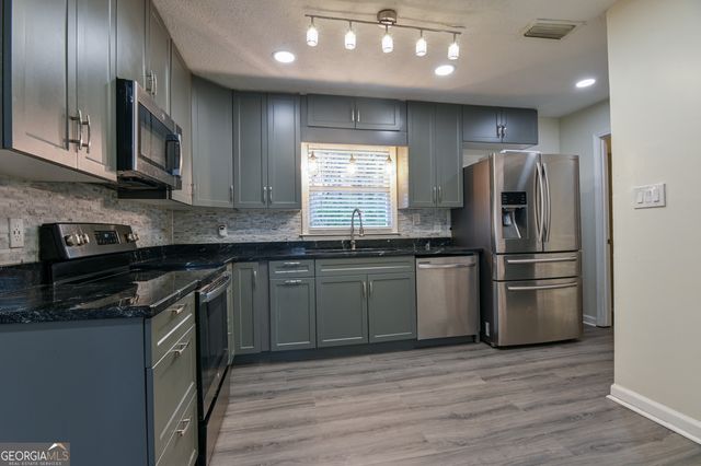 335 Poplar Ave., Social Circle, GA 30025