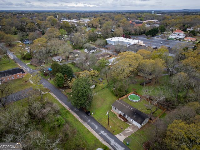 335 Poplar Ave., Social Circle, GA 30025