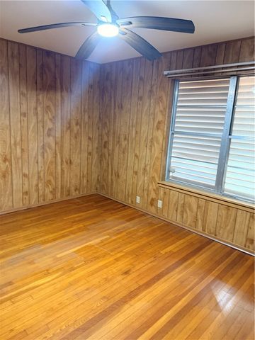 4542 Adkins Dr, Corpus Christi, TX 78411