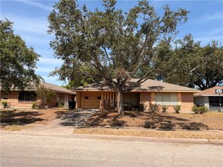 4542 Adkins Dr, Corpus Christi, TX 78411