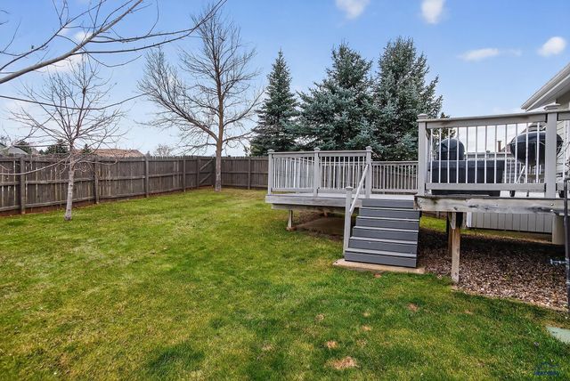 4757 SUMMERSET DR, Rapid City, SD 57702