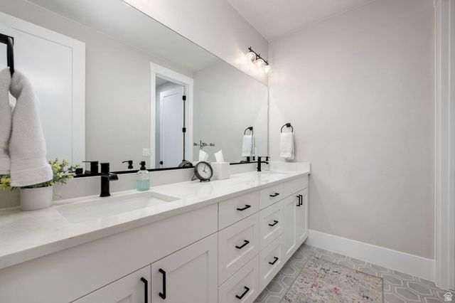 326 S WATER COURSE DR, Washington, UT 84780