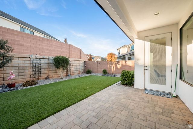 326 S WATER COURSE DR, Washington, UT 84780