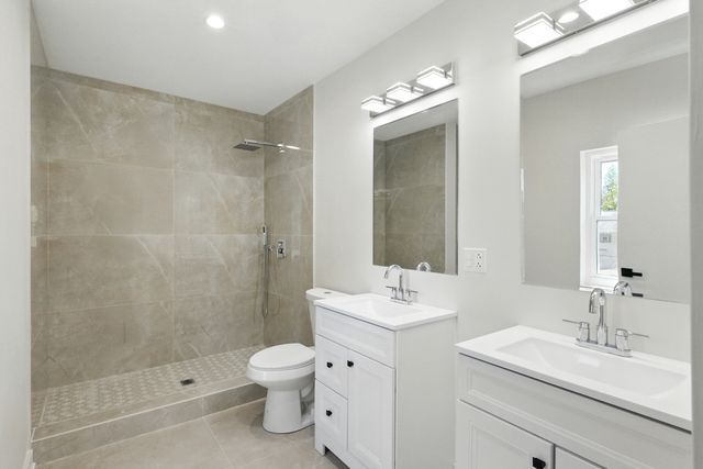 290 E Norman Lane, Wheeling, IL 60090