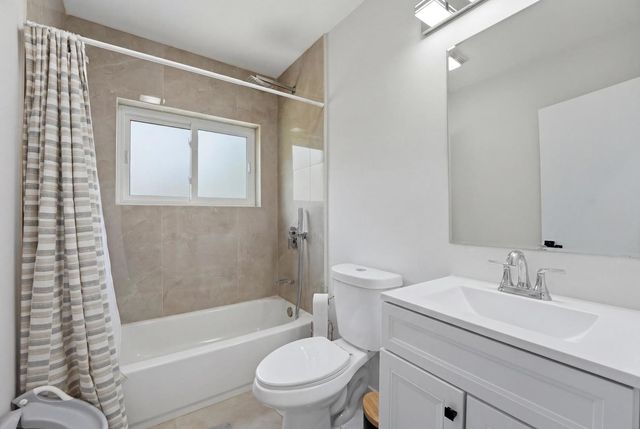 290 E Norman Lane, Wheeling, IL 60090