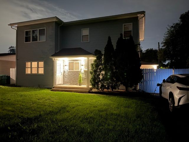 290 E Norman Lane, Wheeling, IL 60090