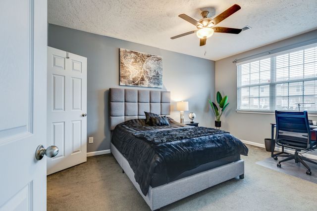 818 Spence Enclave Ln, Nashville, TN 37210