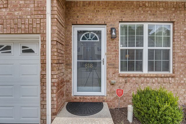 818 Spence Enclave Ln, Nashville, TN 37210