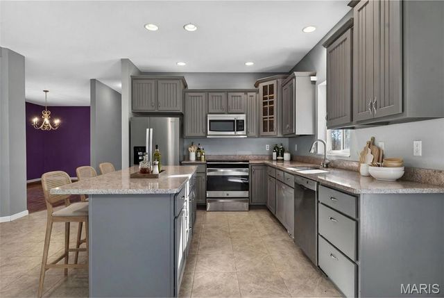 27431 Lee Court, Warrenton, MO 63383