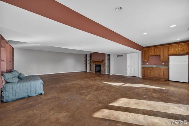 27431 Lee Court, Warrenton, MO 63383