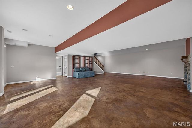 27431 Lee Court, Warrenton, MO 63383