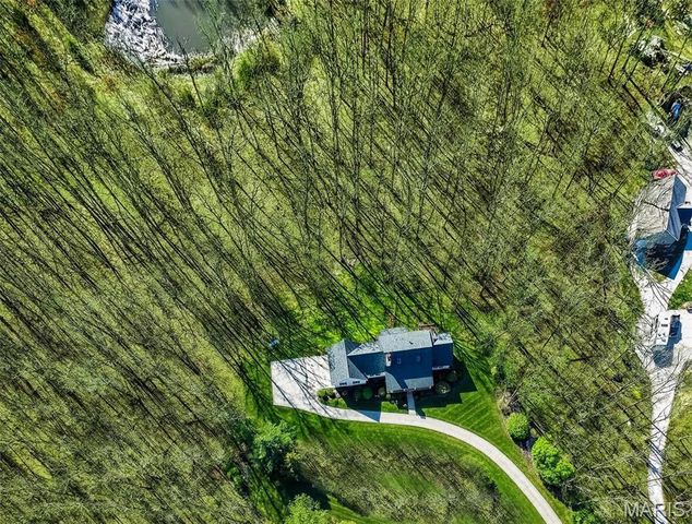 27431 Lee Court, Warrenton, MO 63383