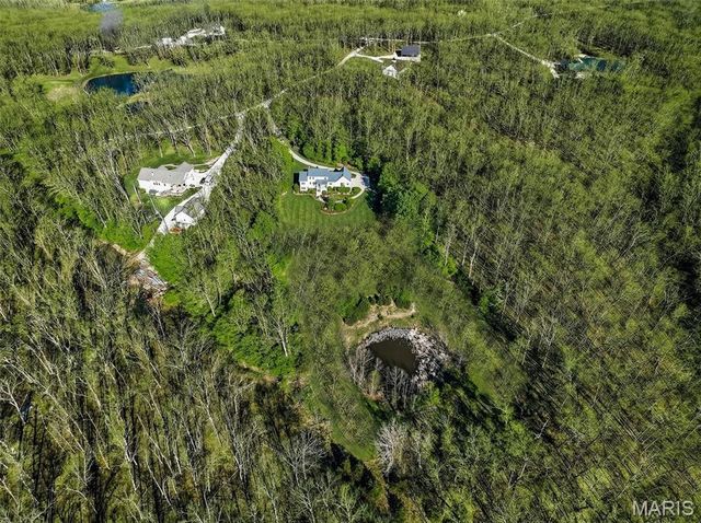 27431 Lee Court, Warrenton, MO 63383