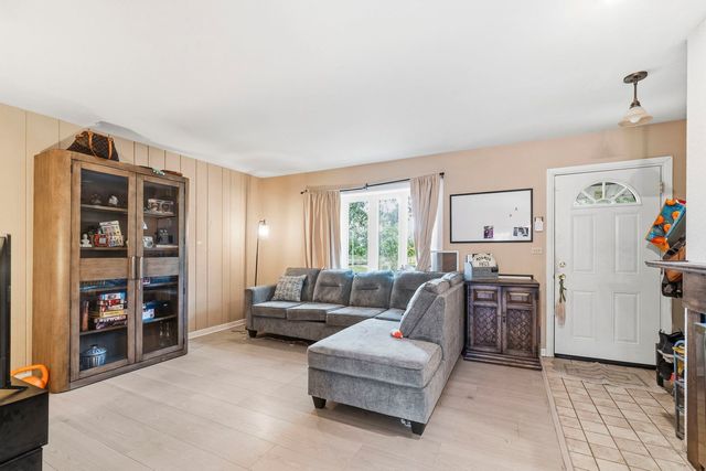 863 Poplar Lane, Bolingbrook, IL 60440