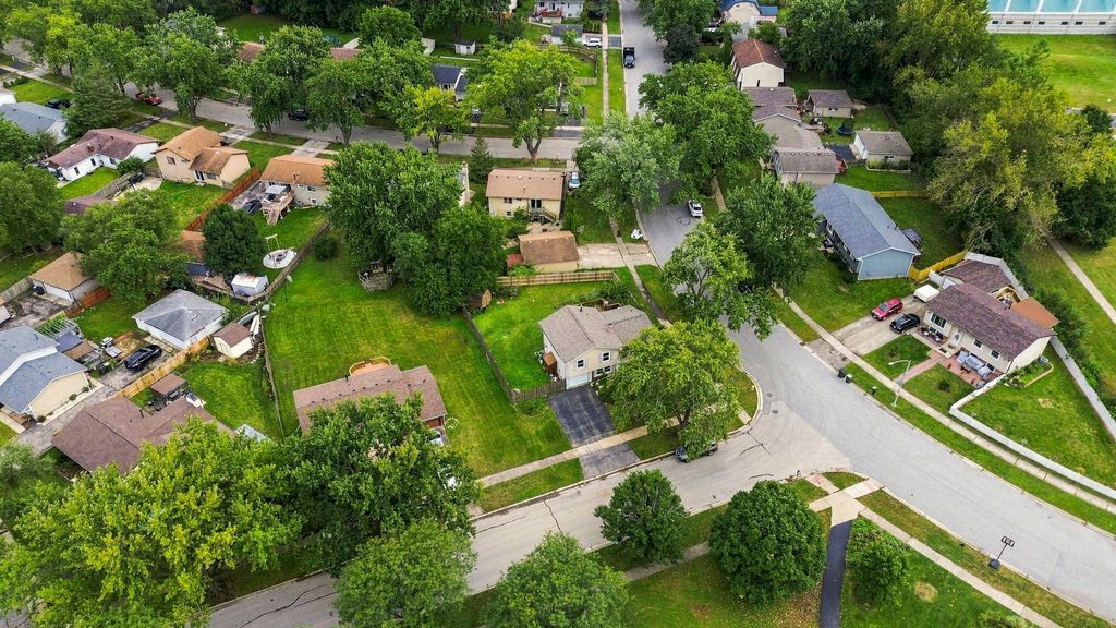 863 Poplar Lane, Bolingbrook, IL 60440 — photo 3