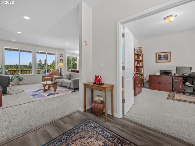 19267 Nw PUMPKIN RIDGE Rd, North Plains, OR 97133