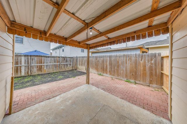 10607 Logger Pine Trail, Houston, TX 77088