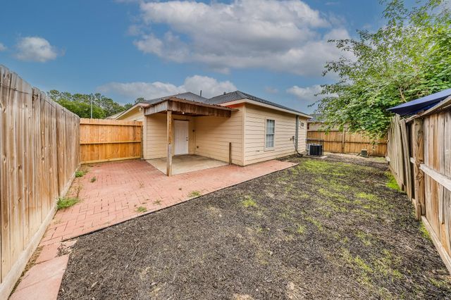 10607 Logger Pine Trail, Houston, TX 77088
