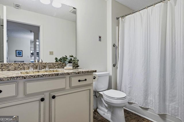 1800 Clairmont Lake A116, Decatur, GA 30033