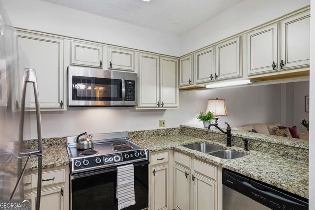 1800 Clairmont Lake A116, Decatur, GA 30033