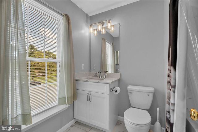 26 BAYHILL CT, Blackwood, NJ 08012