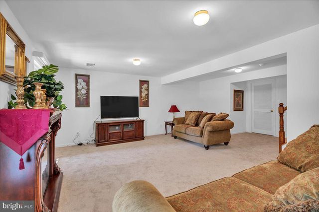 26 BAYHILL CT, Blackwood, NJ 08012