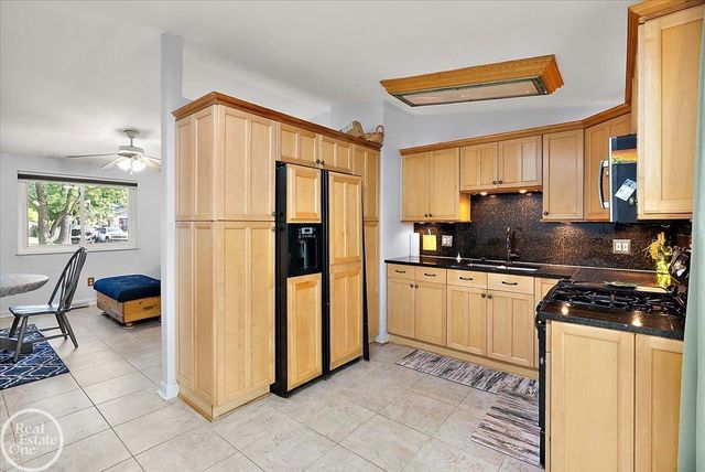 1136 Miller Road, Lake Orion, MI 48362