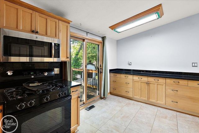 1136 Miller Road, Lake Orion, MI 48362