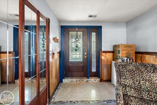 1136 Miller Road, Lake Orion, MI 48362