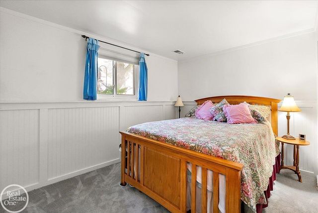 1136 Miller Road, Lake Orion, MI 48362