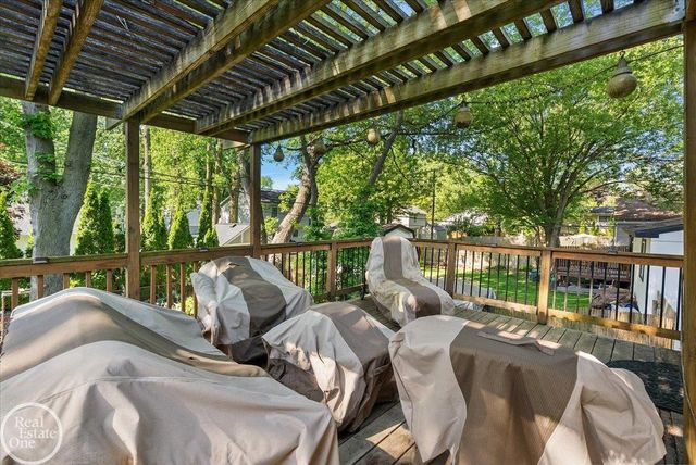 1136 Miller Road, Lake Orion, MI 48362