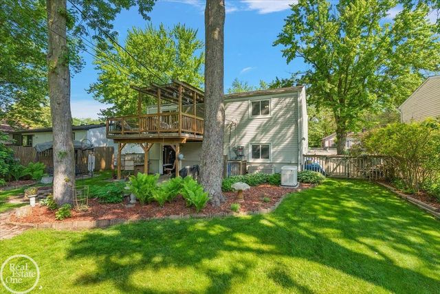 1136 Miller Road, Lake Orion, MI 48362