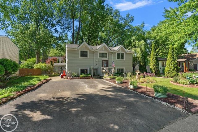 1136 Miller Road, Lake Orion, MI 48362
