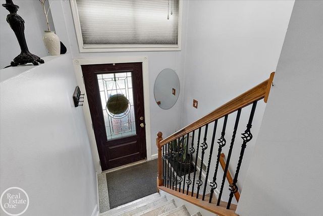 1136 Miller Road, Lake Orion, MI 48362