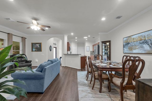 183 W Kentwick Place, Conroe, TX 77384