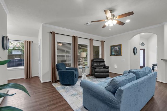 183 W Kentwick Place, Conroe, TX 77384