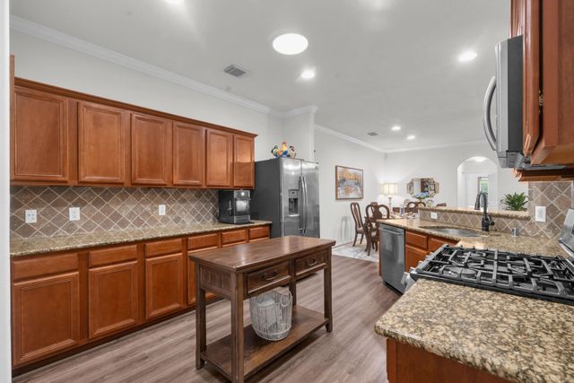 183 W Kentwick Place, Conroe, TX 77384