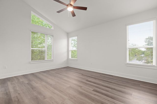 8922 Menchaca RD 701, Austin, TX 78748