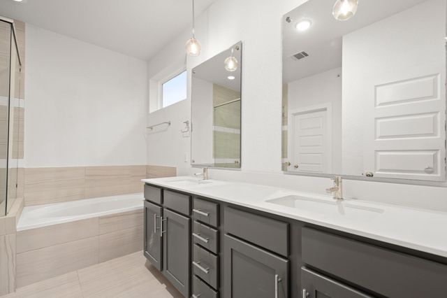 8922 Menchaca RD 701, Austin, TX 78748