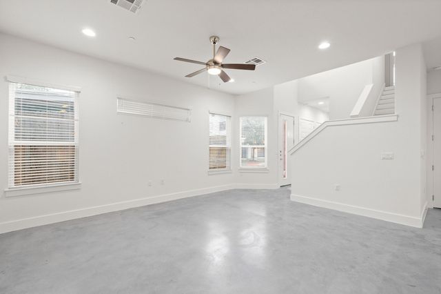 8922 Menchaca RD 701, Austin, TX 78748