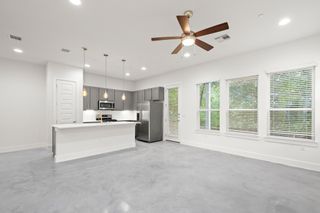 8922 Menchaca RD 701, Austin, TX 78748