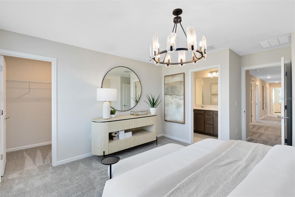 Image 18 of property listing at 10622 EVENING STAR STREET, Orlando, FL 32829