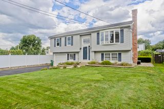 53 Eton St, Chicopee, MA 01020