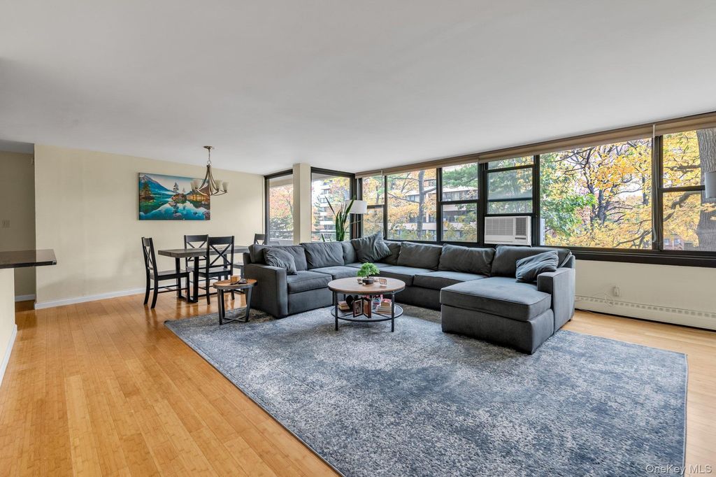 10-21 162 Street 3A, Beechhurst, NY 11357