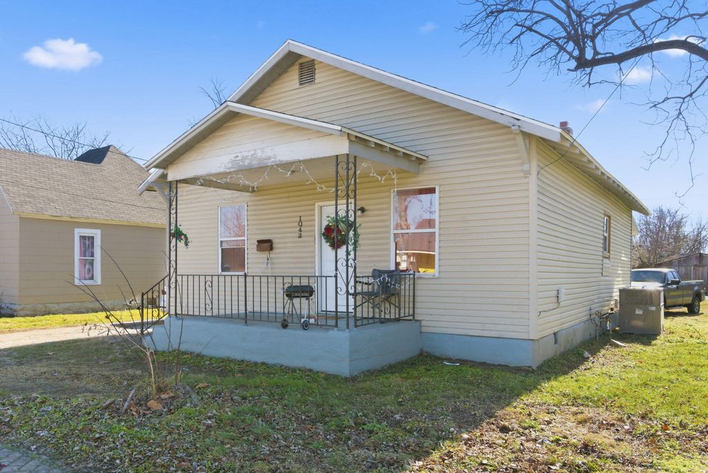 1042-1052 Commercial, Springfield, MO 65803