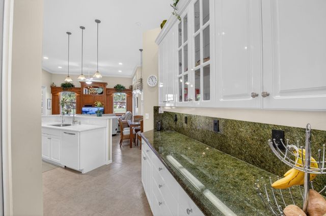 5299 Brooklawn Terrace, Boynton Beach, FL 33437